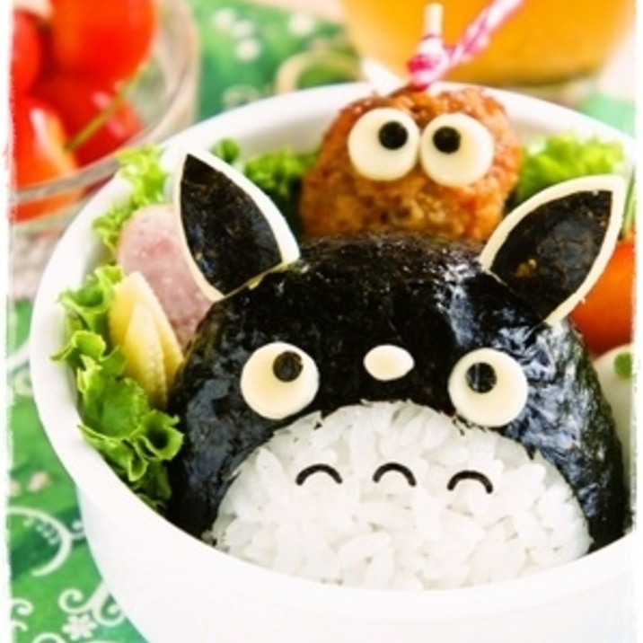キャラ弁 海苔で簡単トトロおにぎり レシピ 作り方 By ちっち 楽天レシピ キャラ弁 海苔で簡単トトロおにぎり レシピ 作り方 By ちっち 楽天レシピ